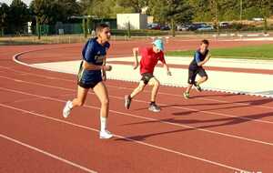 Les garçons en mode athlétique