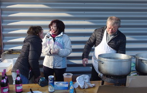 De bonne heure et de bonne humeur, les bénévoles en place dès le matin