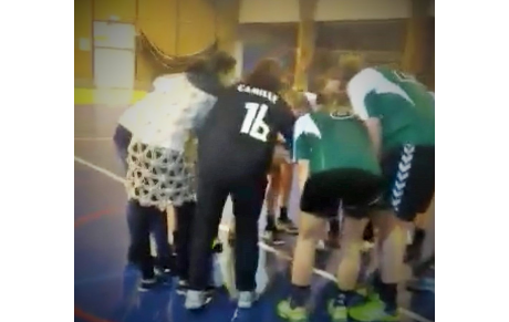 Lisa avec les seniors filles