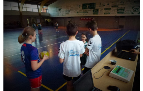 Les arbitres, ça s'encourage aussi!