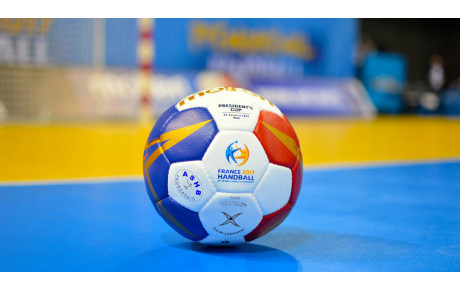 DU HANDBALL, ENFIN !